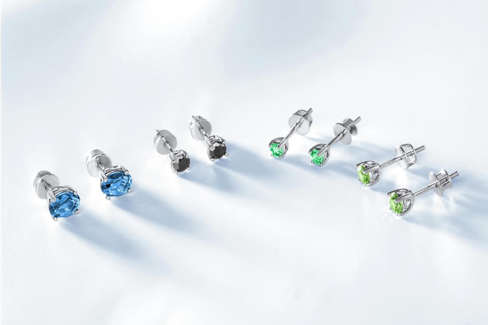 jewelry showcase-27227b0ad9f541c49c324d1340a565ba.jpg jewelry showcase